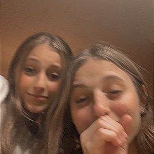 Meet your Posher, Ava